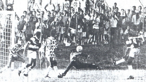 1993: Raimundinho fuzila goleiro do Samambaia