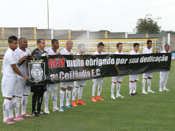 Antes do jogo, homenagem a Beni Monteiro, ex-presidente, falecido há uma semana