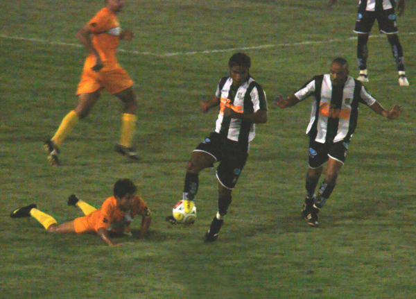 20 de janeiro de 2010: Daniel estreia pelo Ceilândia contra o Brasiliense