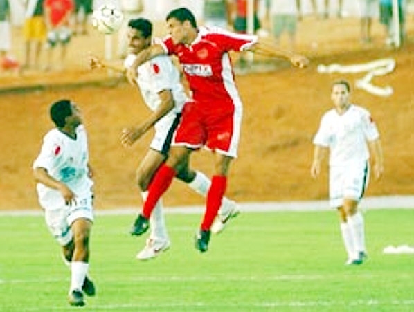 Na estreia em 2006: Jonhes fez os dois gols da vitória do Ceilândia