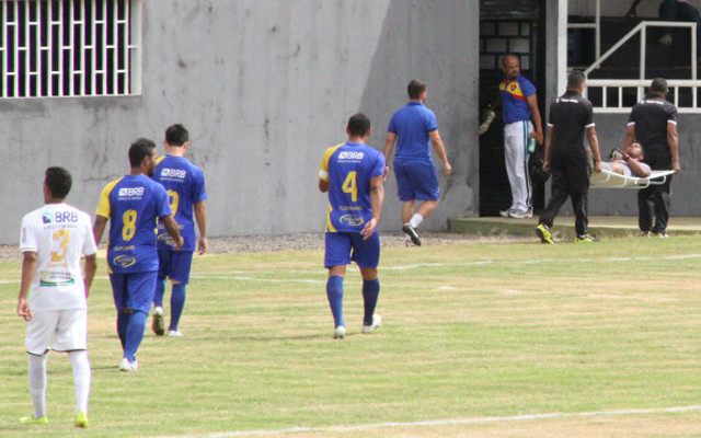 Em 2015, o Paracatu deixou o campo depois de 1 minuto de bola rolando e 4 de jogo