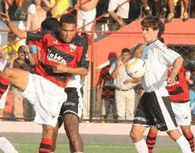 Ceilândia enfrentou Atlético-GO em 2006 e 2007, mas o acesso goiano viria apenas em 2008, quando o Ceilândia não disputou