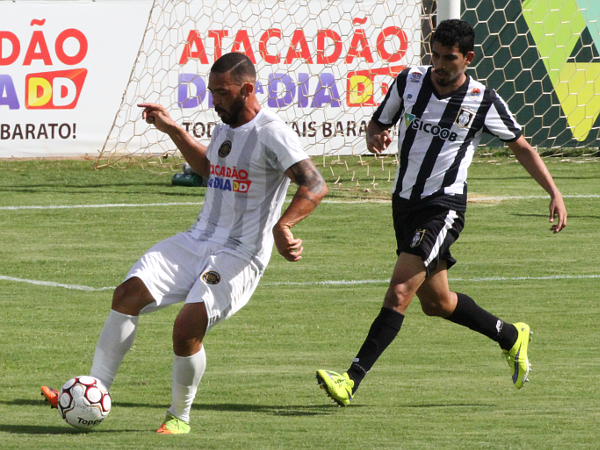 Dudu Lopes voltou ao time com direito a marcação especial
