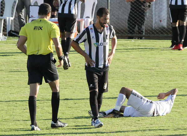 Alcione sofreu com as lesões e pouco jogou no último ano.